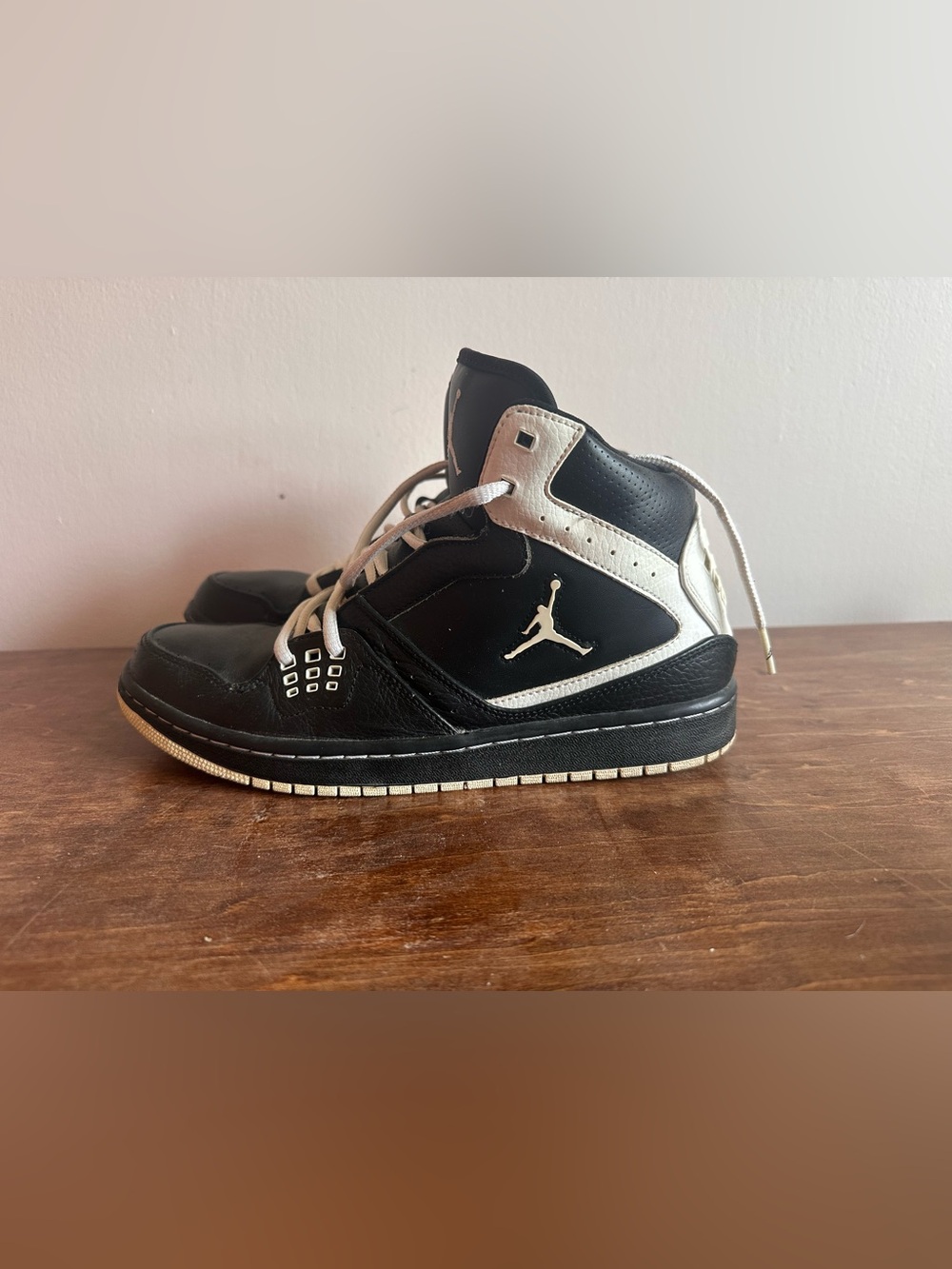 Jordan 1 Flight